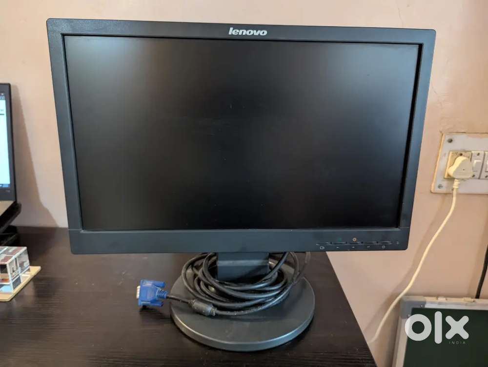 Monitor - Lenovo 18.5 inch (D186wA)(negotiable)