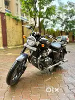 Royal enfield super meteor 650 2023 april model in excellent condition