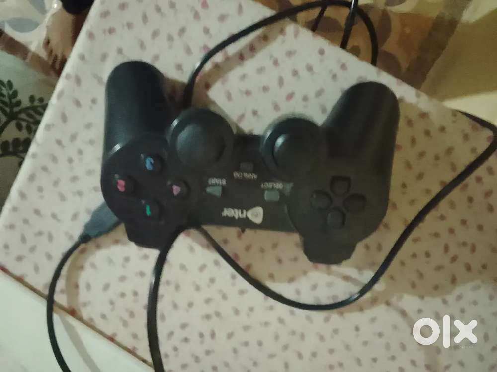 Gaming controller