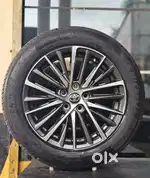18 Inch 5 Hole 114 Pcd 8J Toyota Oem 4 Alloys & 225/55/18 4 Used Tyers