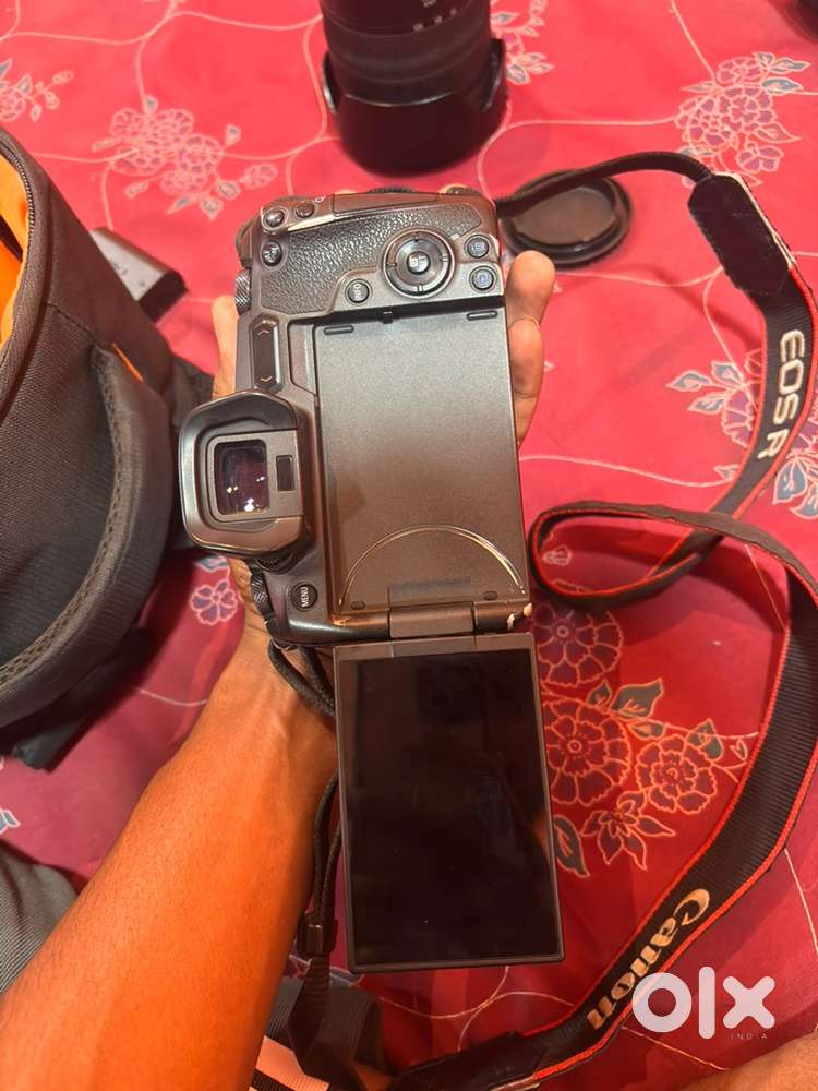 Urjant sell Canon Eos R