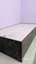 Selling Single bed Seti