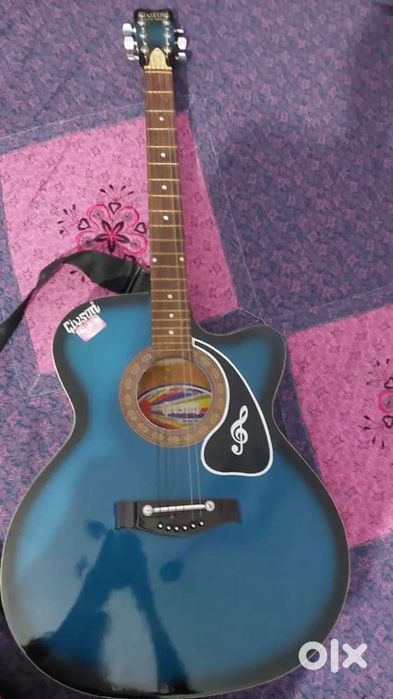 Givson guitar semi electric with bag (negotiable)