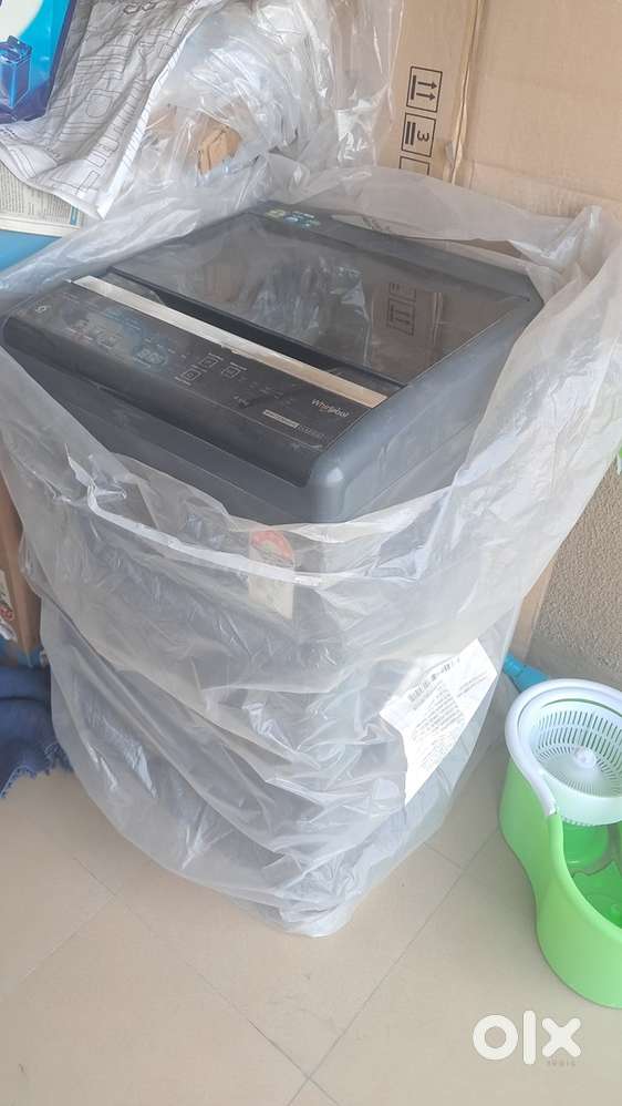 2yrs old Whirlpool fully automatic washing machine