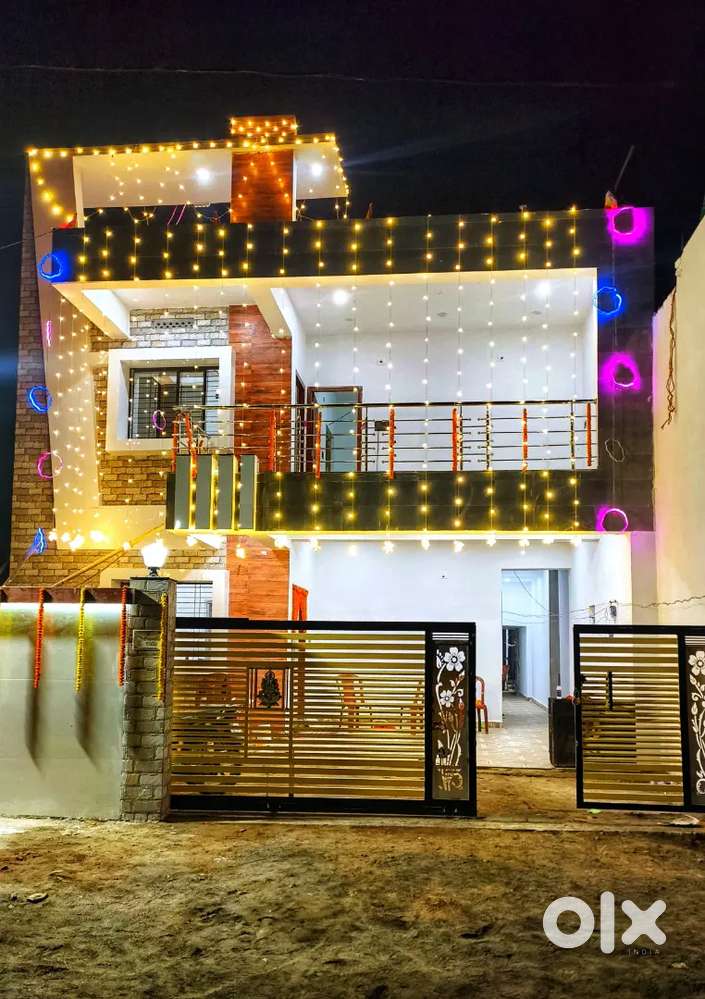 3BHK House with Car Parking (Families only), at birsa chock giridih