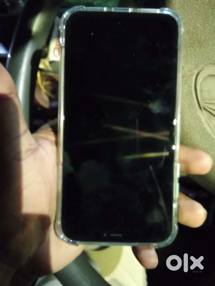 I phone 11 sell urgently