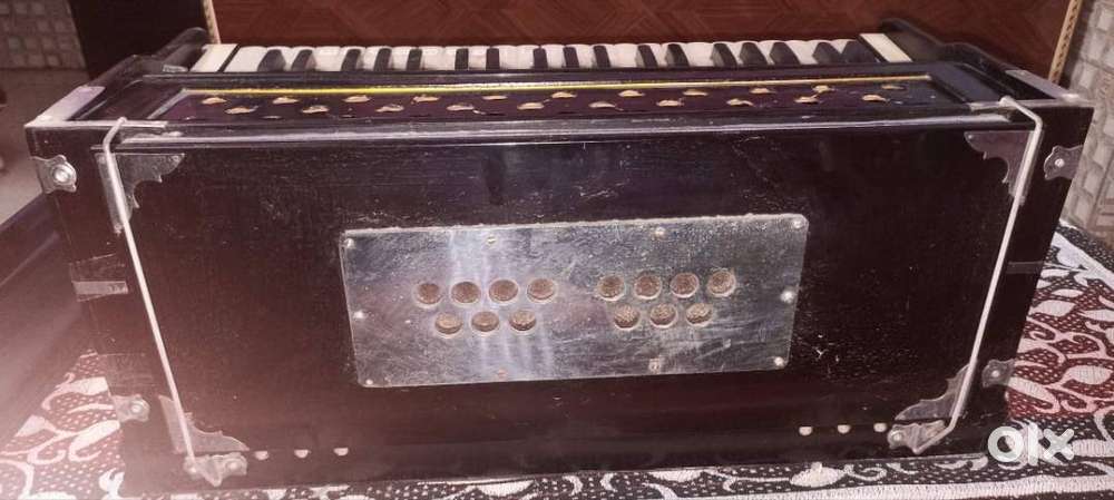 9 stopper, 42 keys, Harmonium