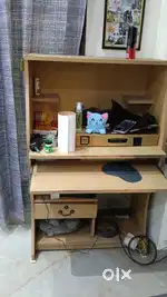 Computer table
