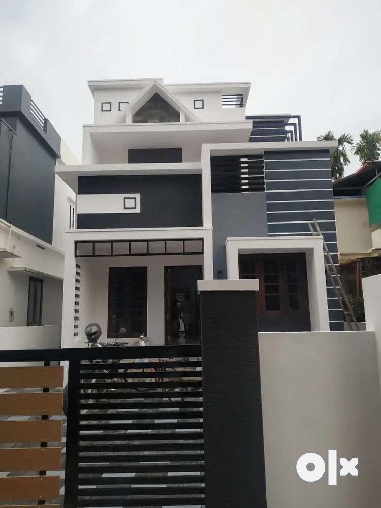 House for Sale with 3.5 cent land at Thathappilly, North Paravur