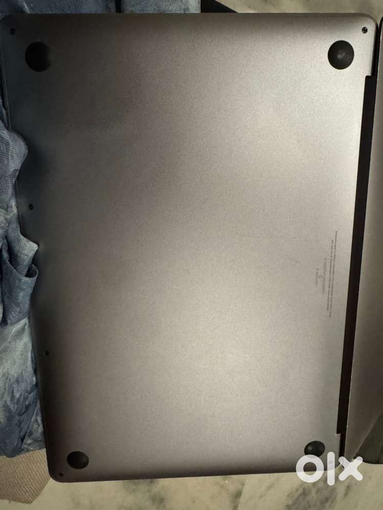 Macbook pro 13 inch - 2020 model