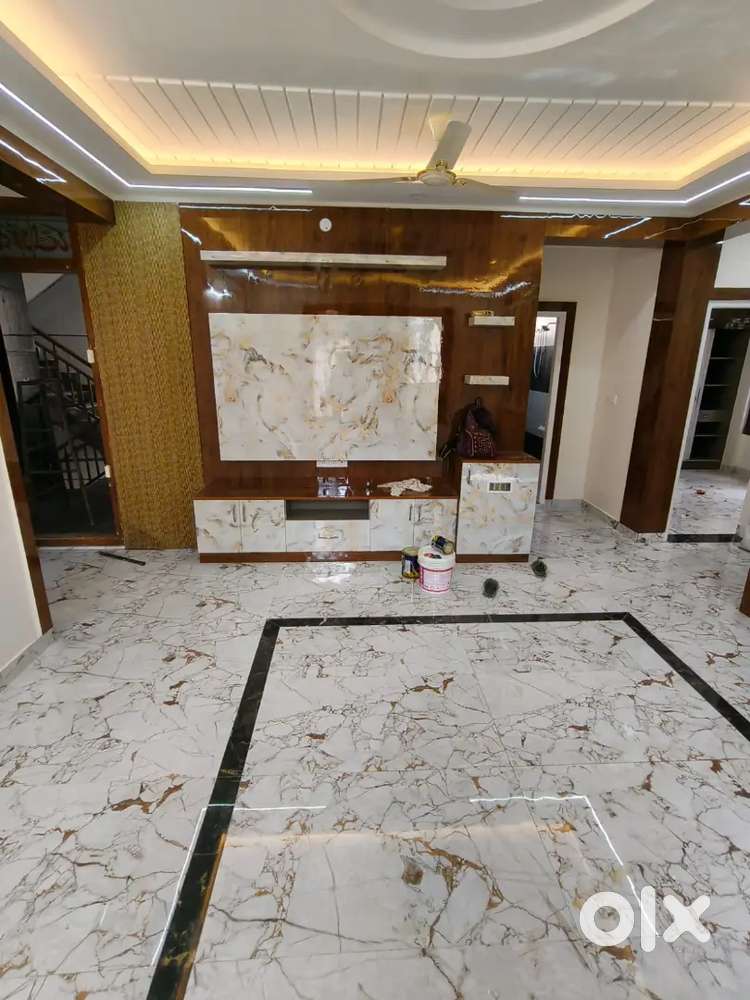 Newly constructed apartment builder floor 3 bhk available fore rent.