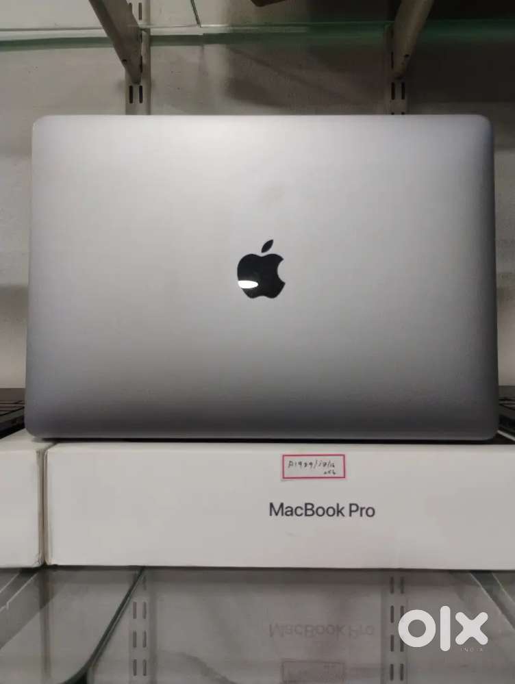 MacBook Pro A1989