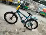 A woodland cycle,with a jumbo wheels,with disck break