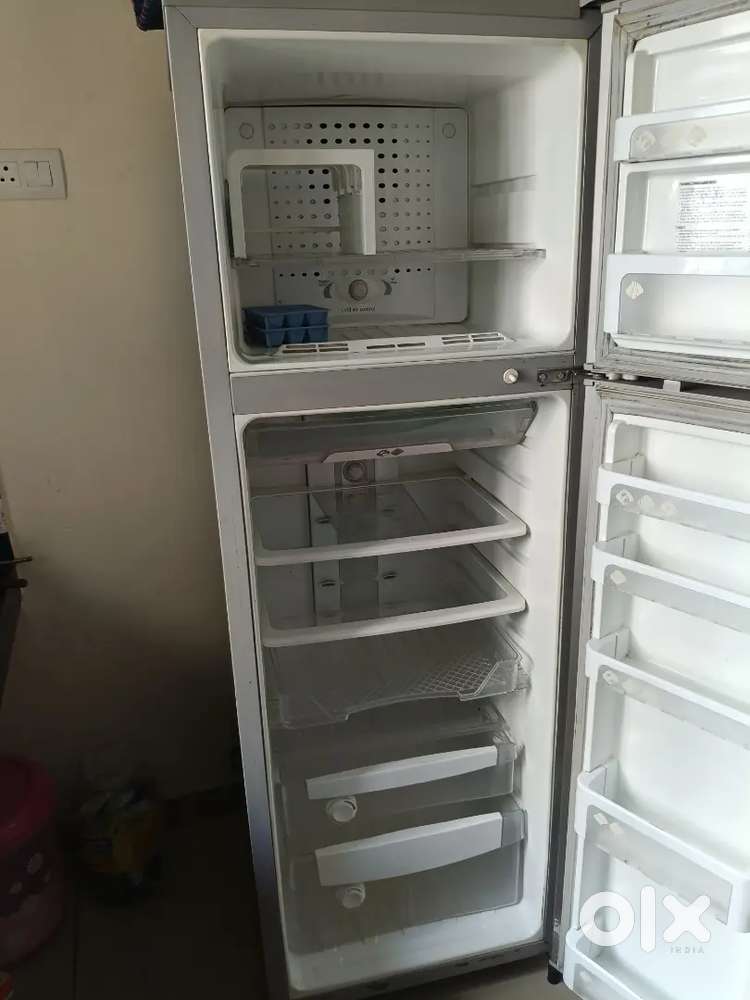 Double door freezer