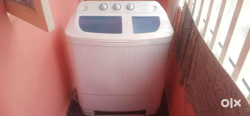 Semi automatic washing machine