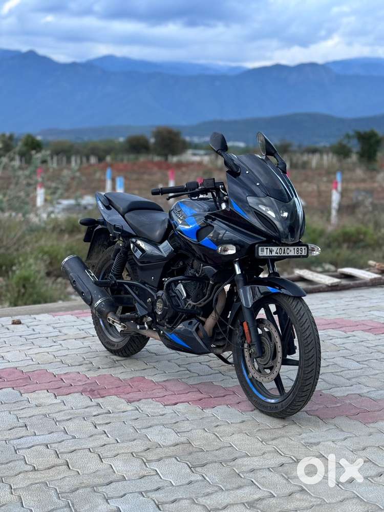 BAJAJ PULSAR 220F
