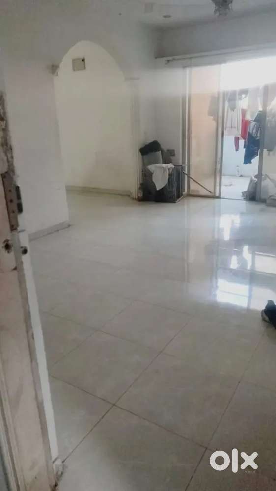 Feemale Roomate required for sharing basis in 3bhk flat