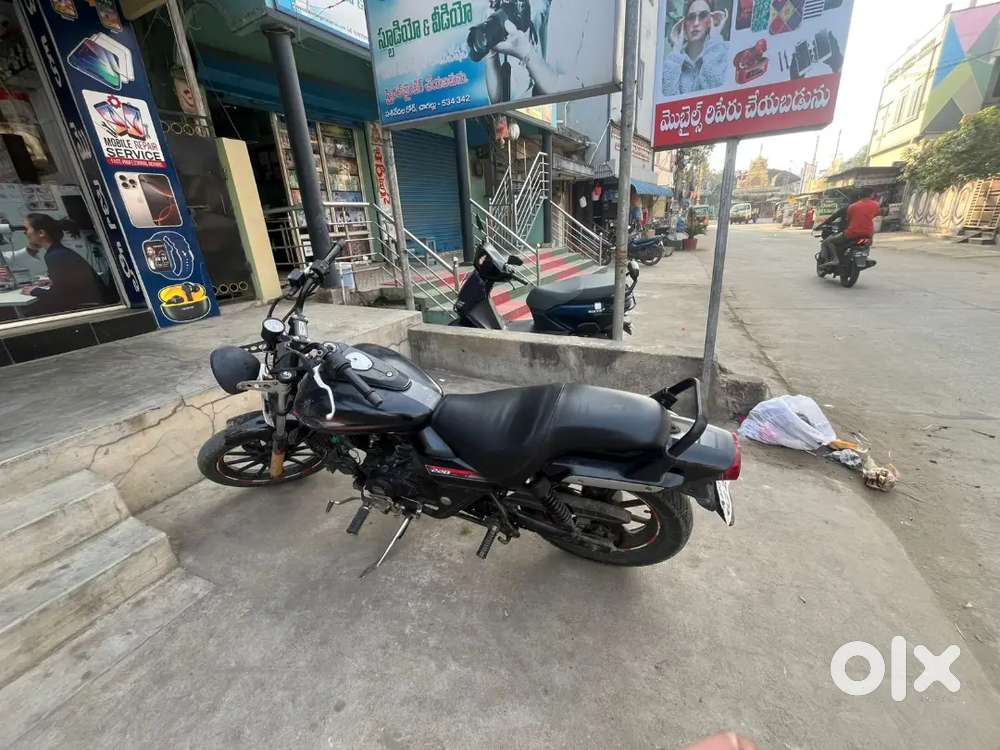 Bajaj avenger street 220