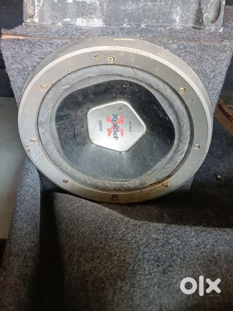 Sony xplod subwoofer with 2 channel sony amplifier
