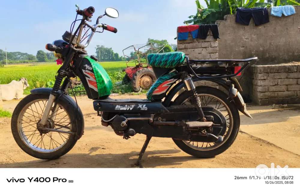 XL OLD MODEL GOOD CONDITION