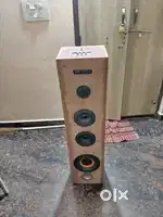 200 watt tour speaker