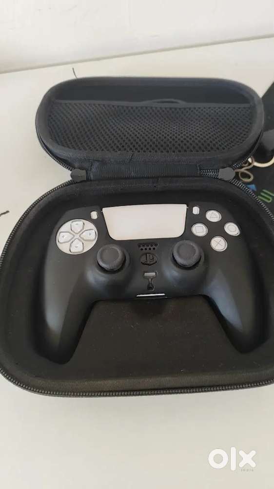 Ps5 Controller ( new manufacturing) with cover, and storing box