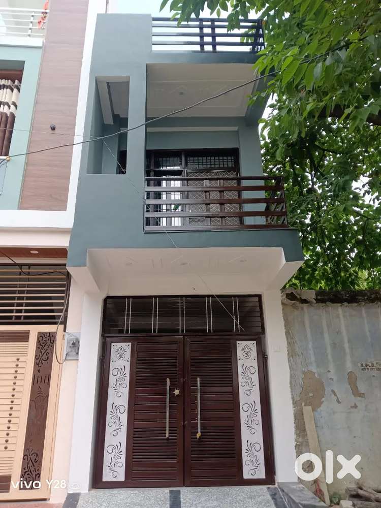 Room with 1 single bed takhat ,1 iron rack and ceiling fan