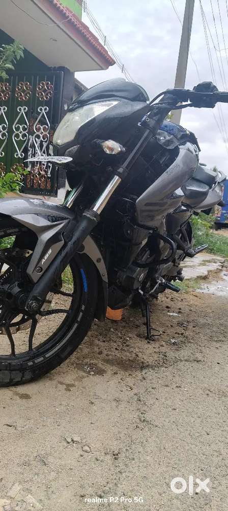 Bajaj pulsar ns200