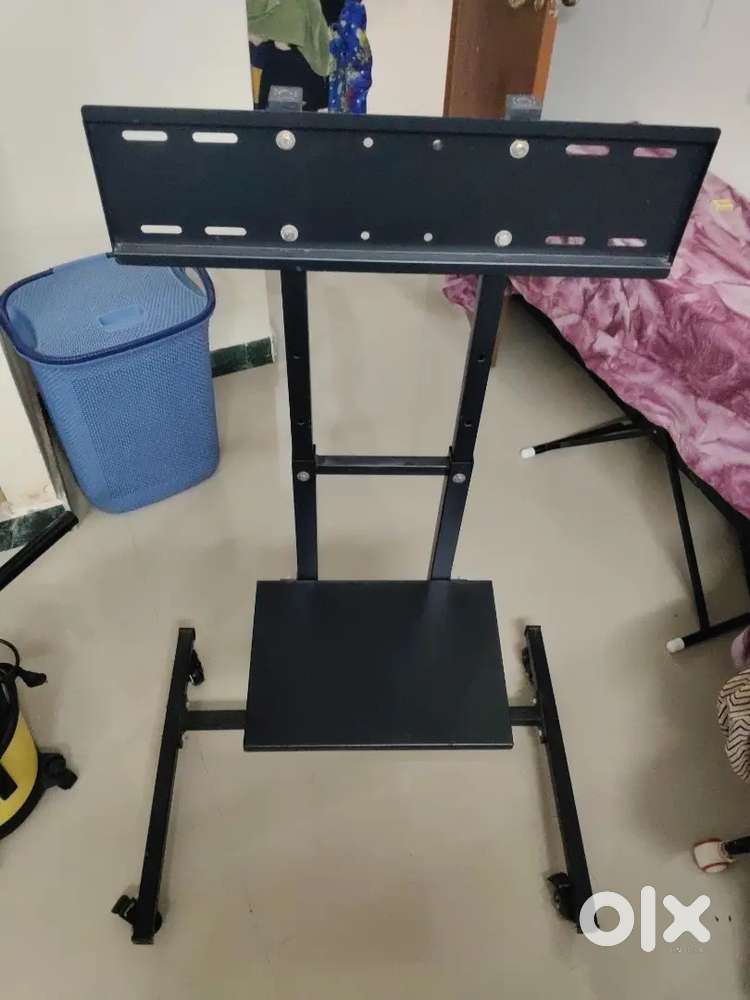 Movable TV Stand