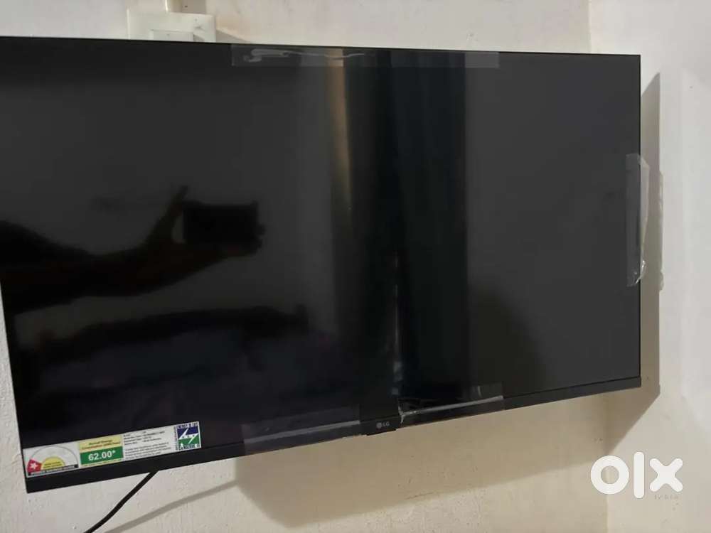 New LG Smart tv,32 inch