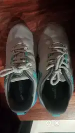 I can sell the shoes for a kid the shoes number is 3  brand is compas.