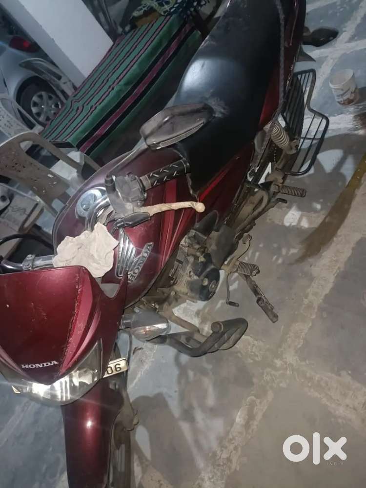 I purchase a new motorcycle, good in condition one hand gadi