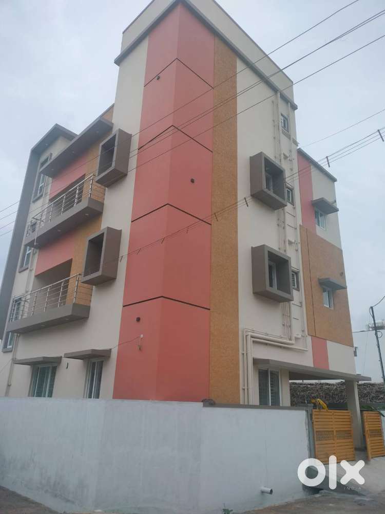 Centrally located 2BHK Spacious house for rent in Saravanampatty