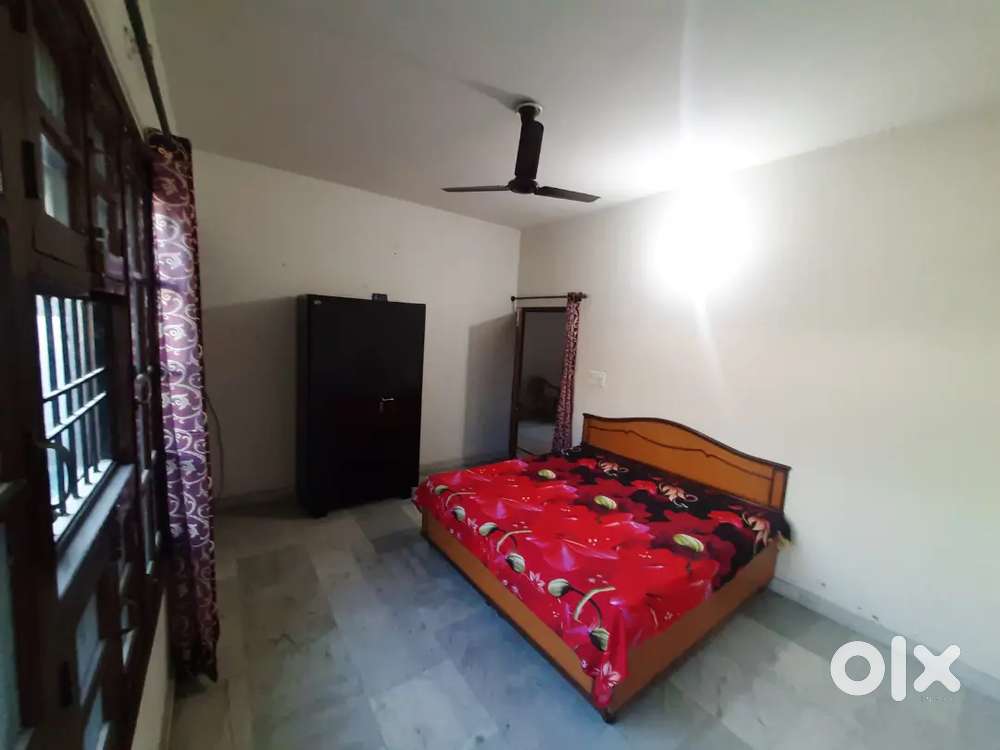 PG for boys ( 7000 for 2 students)