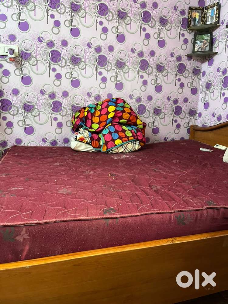 Used Bed for Quick Sale – Affordable Price!