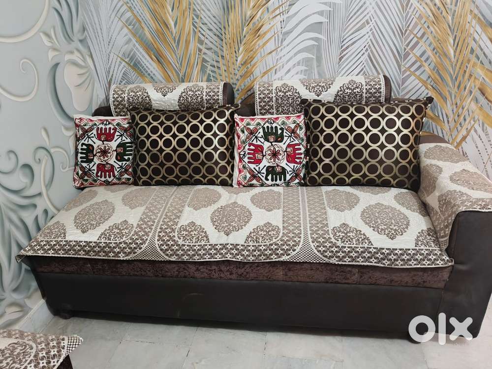 2.5 year old sofa in mint condition