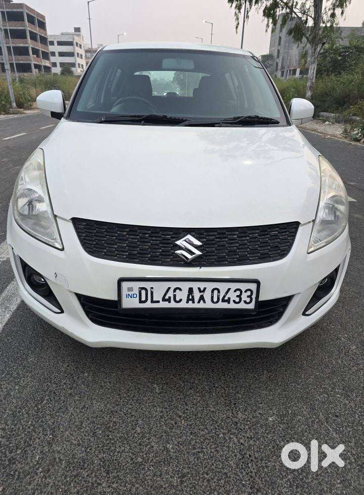 Maruti Suzuki Swift LXI Optional-O, 2016, Petrol