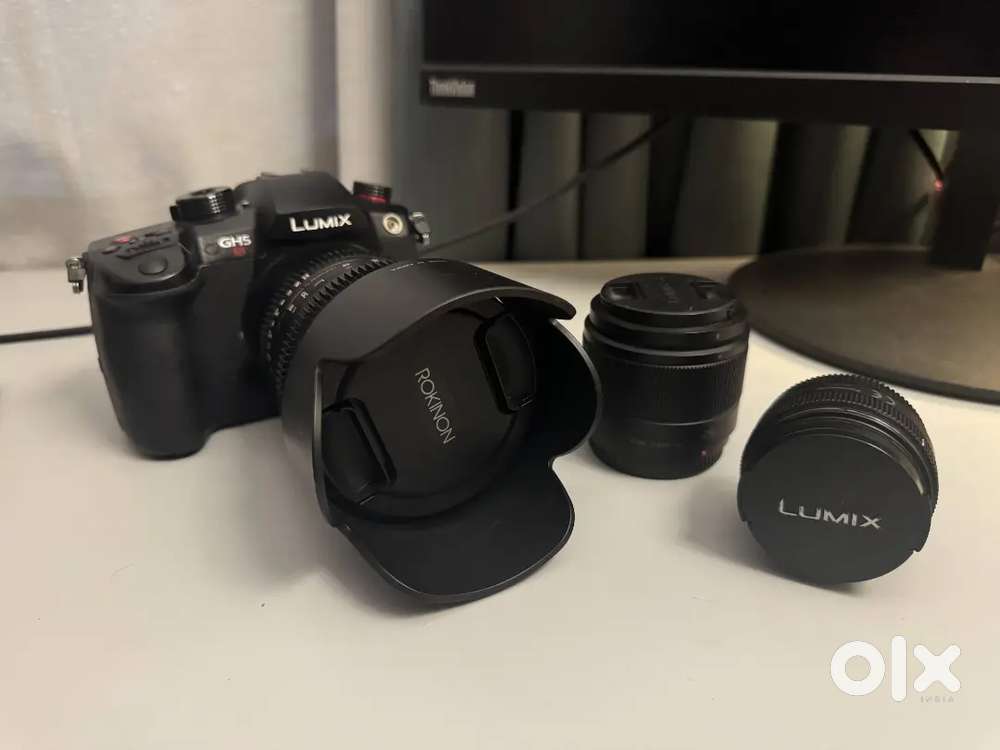 Video camera Lumix GH5S with 3 lenses. Hardly used.