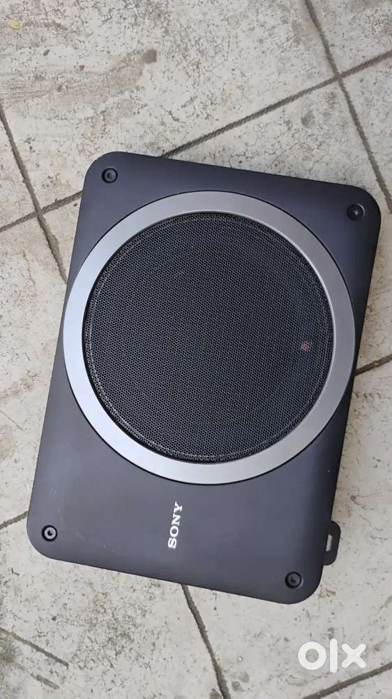 Sony Underseat SUBWOOFER with Sony 4-channel AMPLIFIER