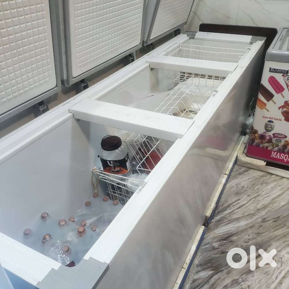 Rockwell Deep Freezer 697Ltrs