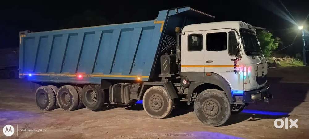 Tata 16 chakka 4825 tripper. Good condition. All ok. maatra 3.5 year