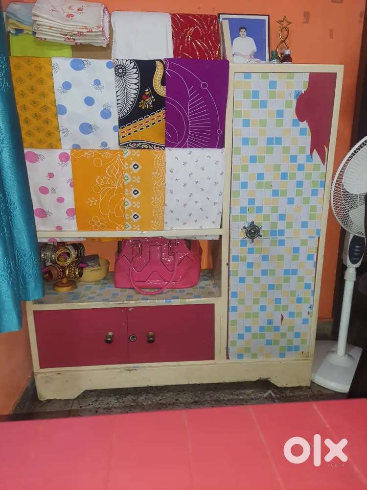 Alna, Dressing table