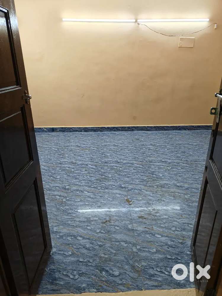 Comercial space for office / godown purpose periyapathai chooliamedu