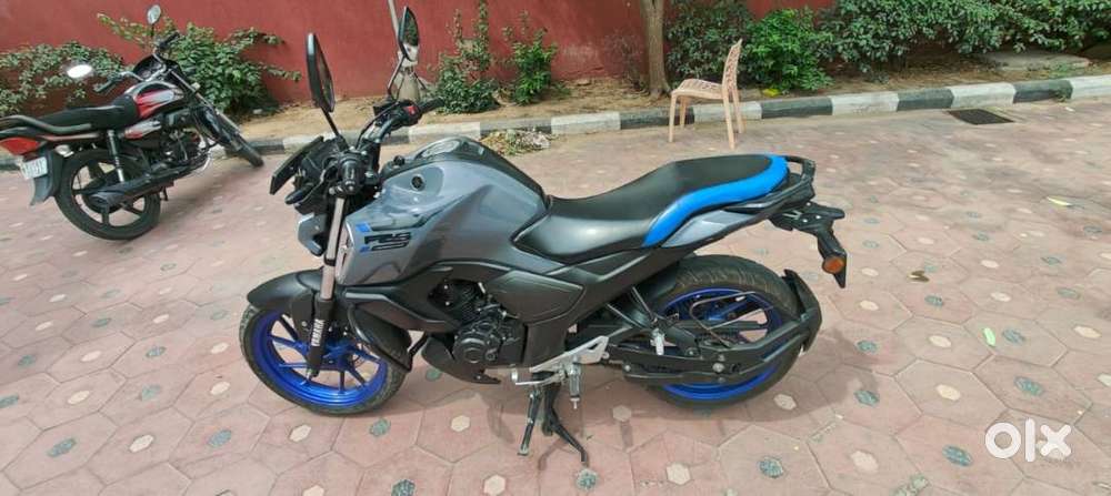 Yamaha FZS V4 – Very Good Condition – July 2023 Model