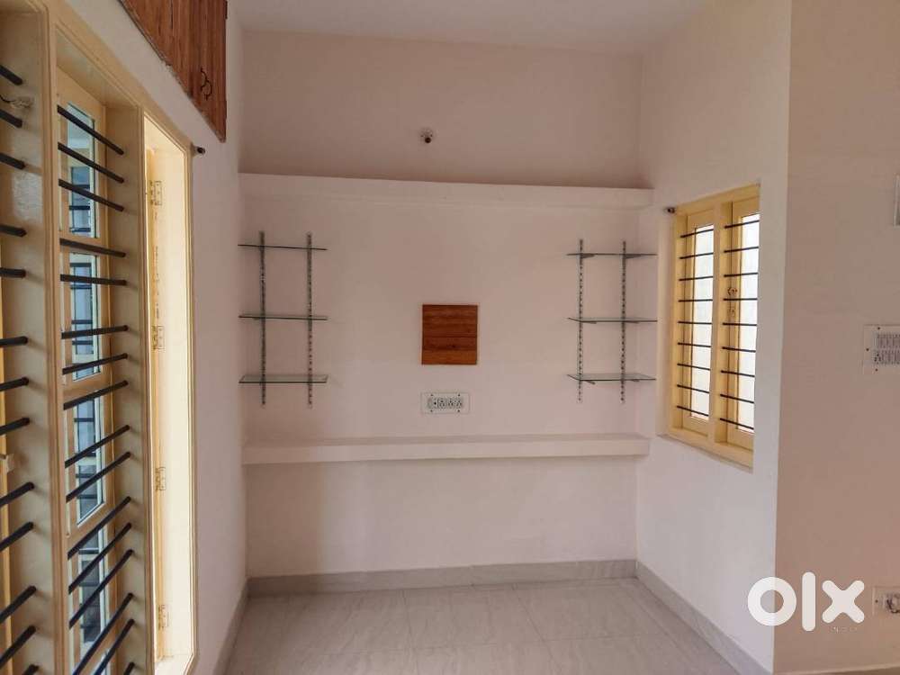 2BHK HOUSE IN GOKULAM FOR LEASE