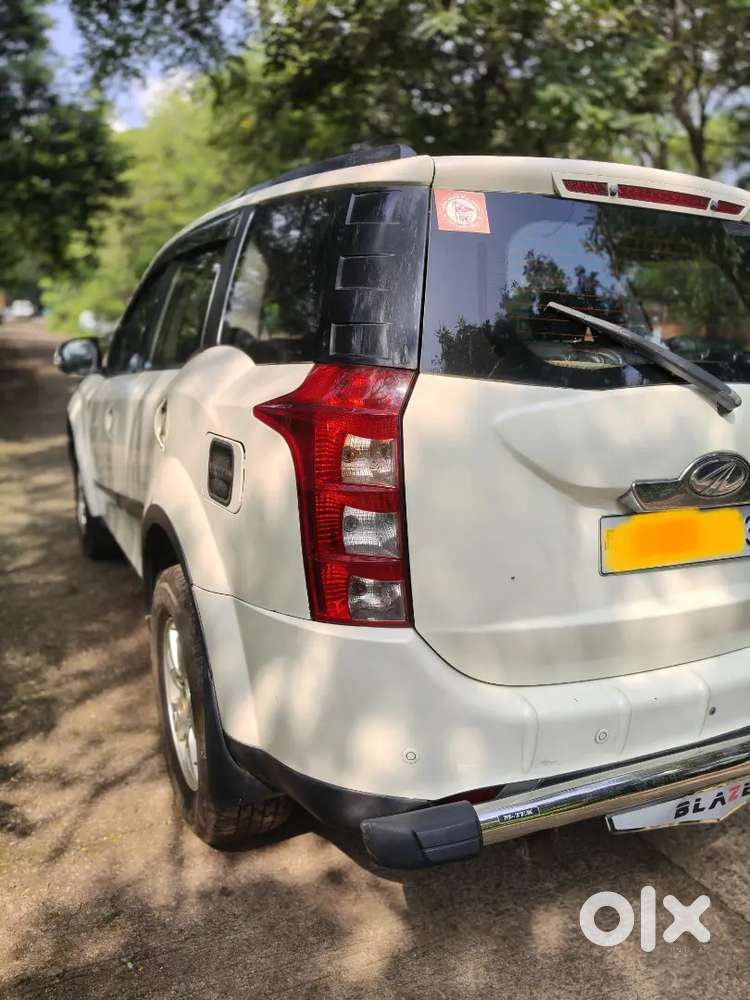 Mahindra XUV500 2015