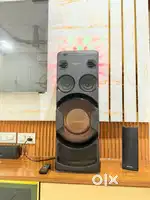 Sony speaker Wireless Bluetooth Tall MHC V50D