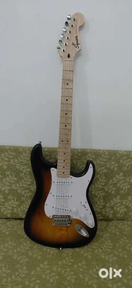 Squier sonic Stratocaster