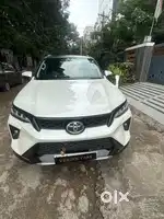 Toyota Fortuner Legender 4X2 AT 2.8, 2021, Diesel