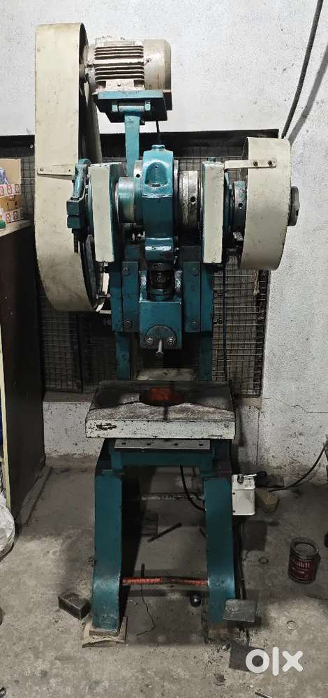 Rajesh Power press 15 ton double gear